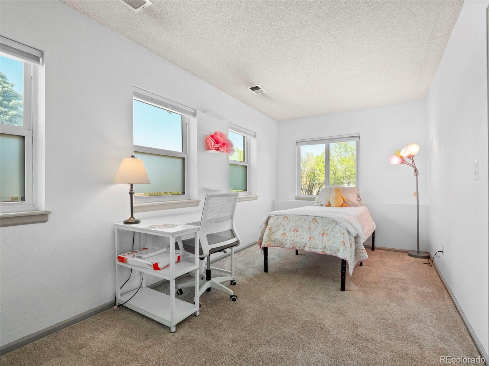 4594 Granby Way Denver CO 80239