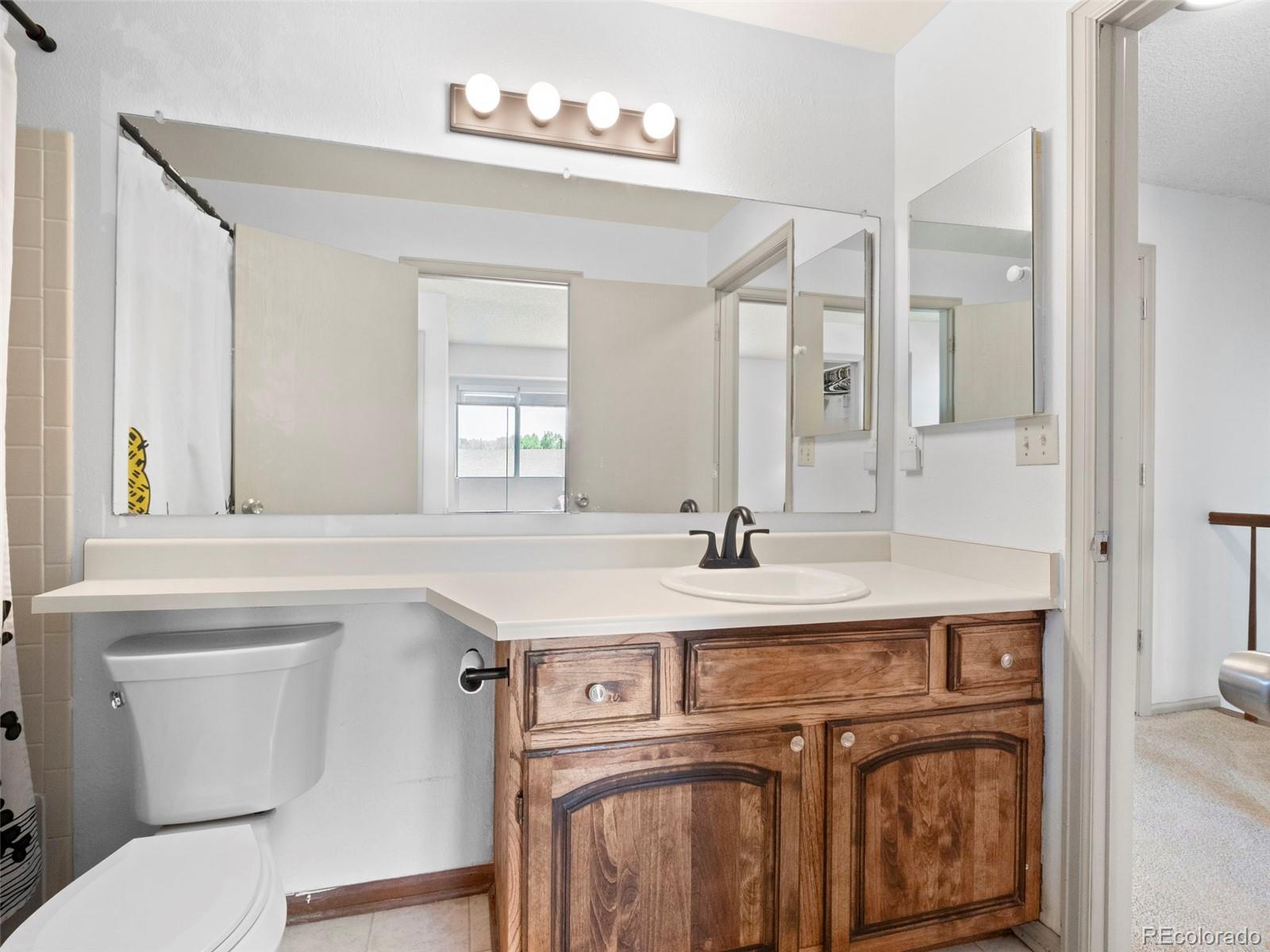 4594 Granby Way Denver CO 80239