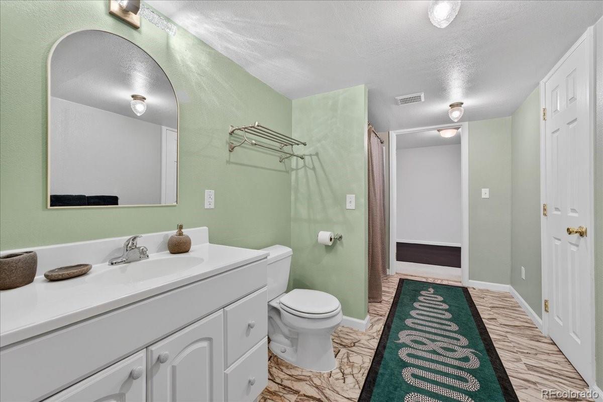 5421 S Bahama Court Centennial CO 80015