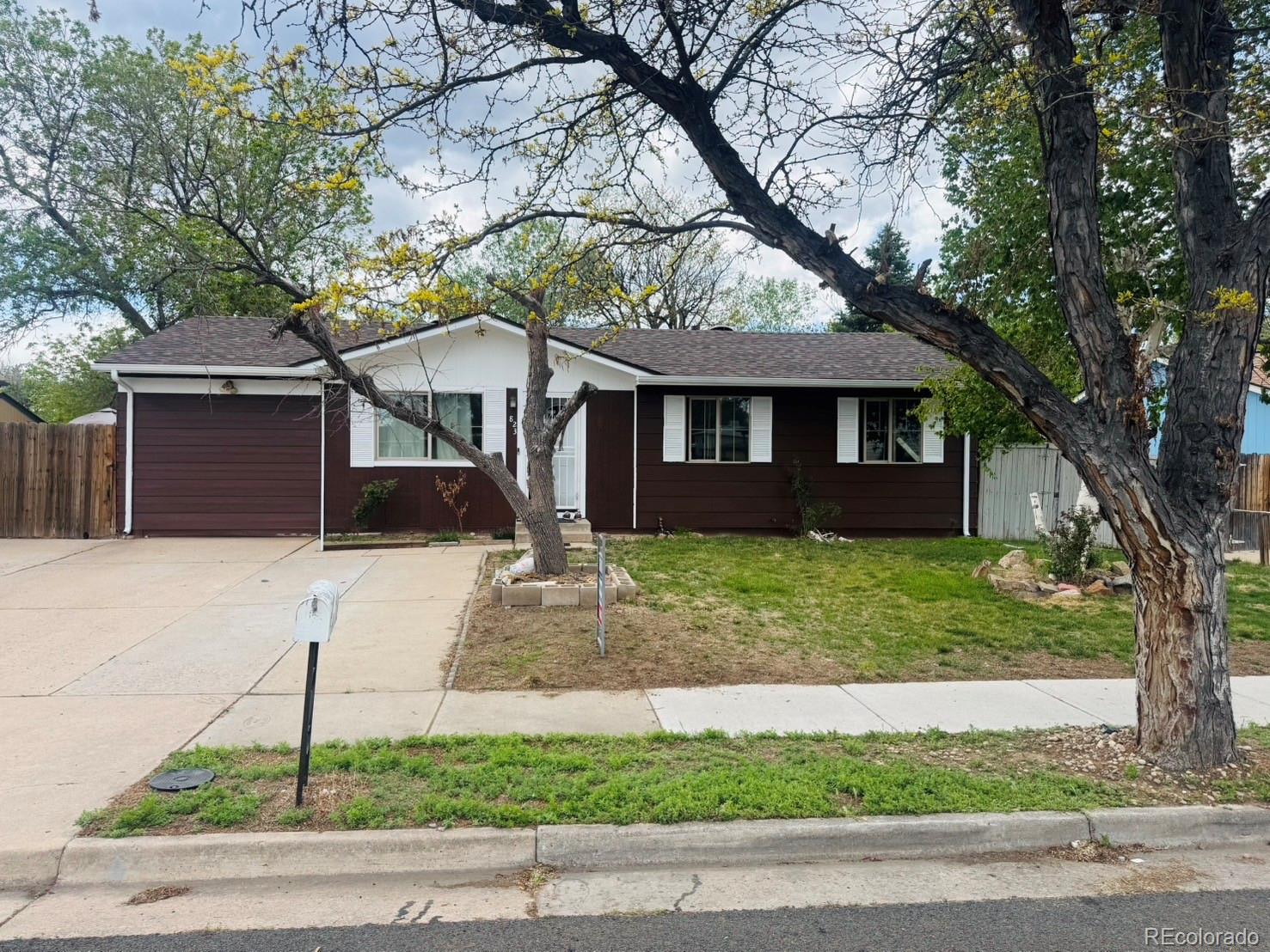 823 S Moline Street Aurora CO 80012