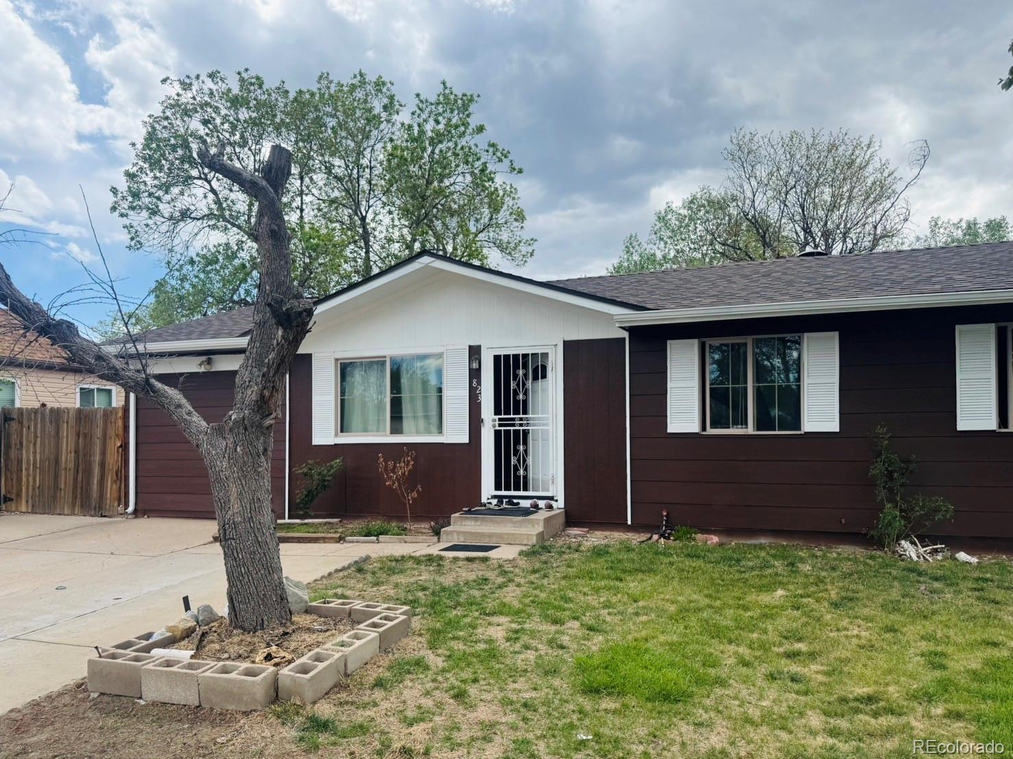 823 S Moline Street Aurora CO 80012