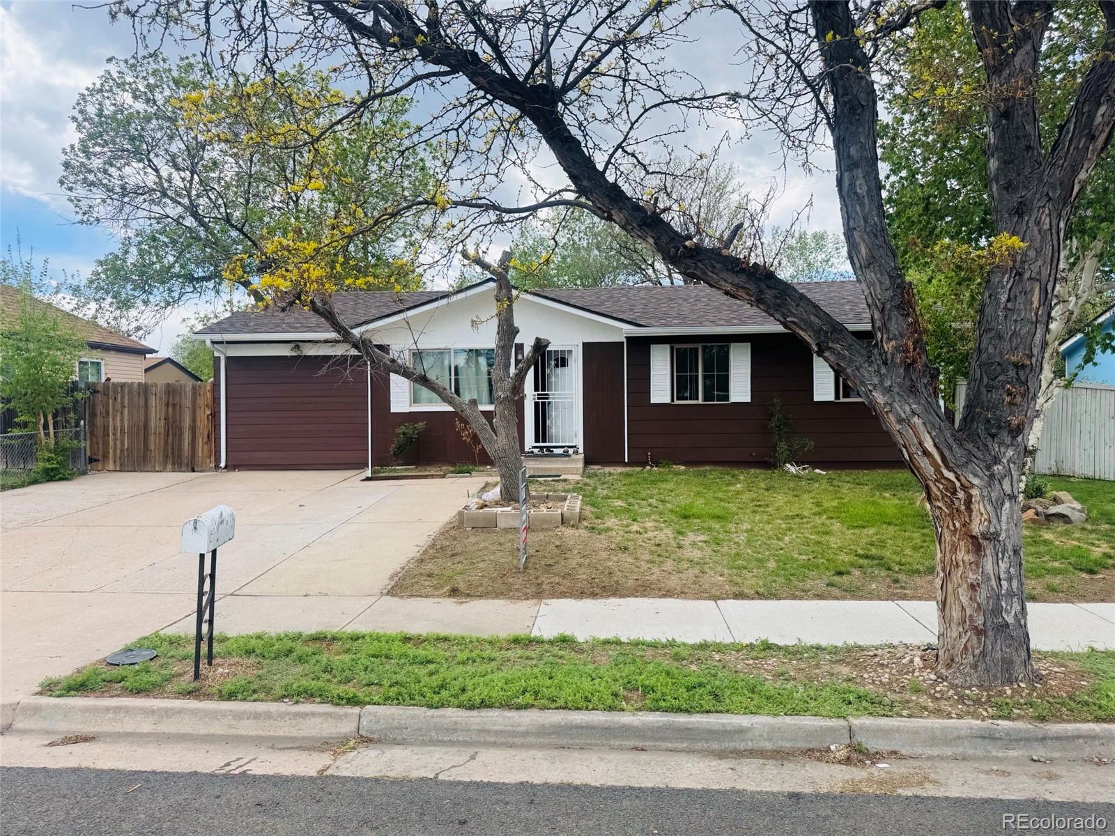 823 S Moline Street Aurora CO 80012