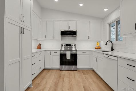 2625 S Ammons Way Lakewood CO 80227