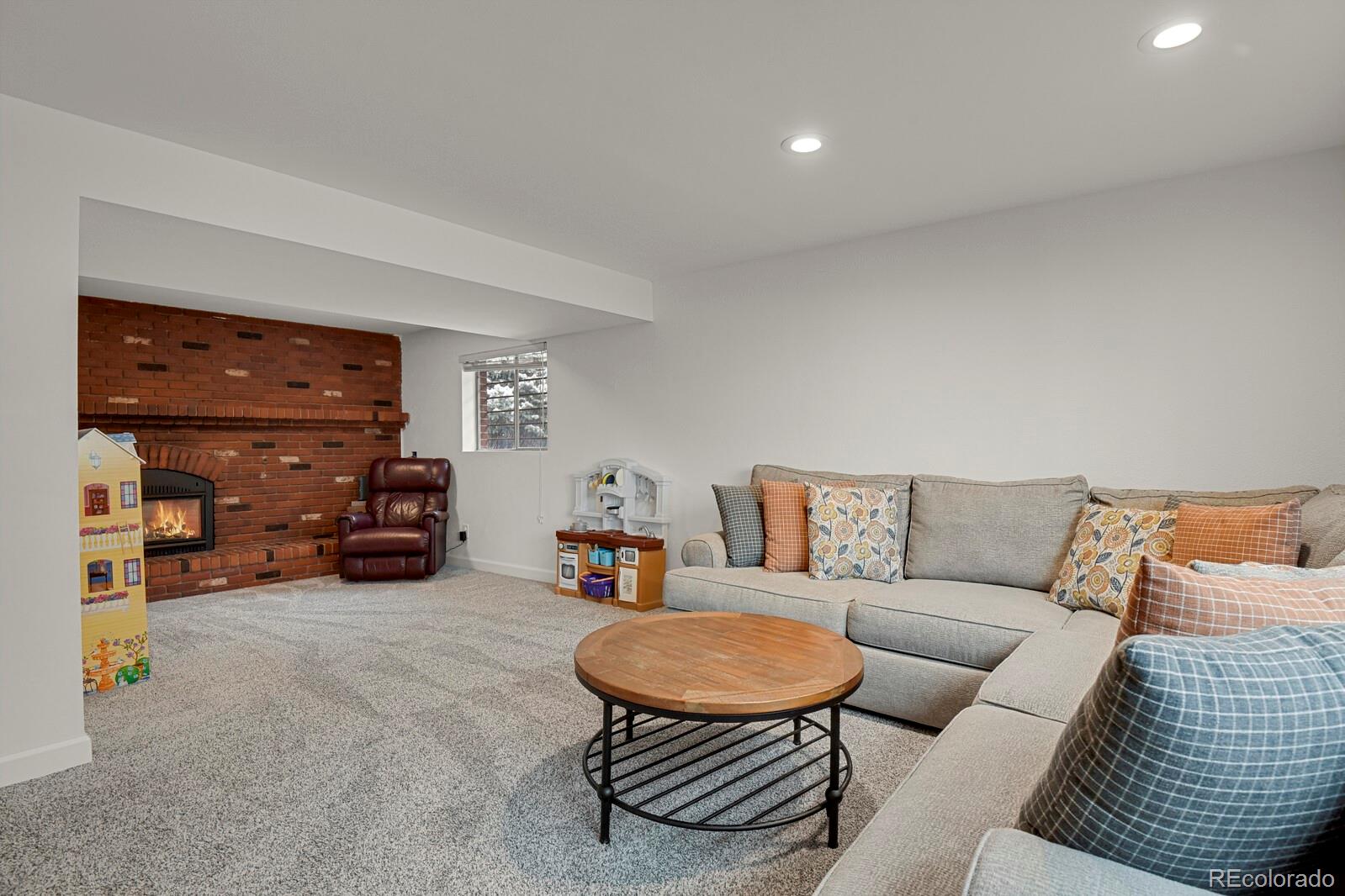 2625 S Ammons Way Lakewood CO 80227
