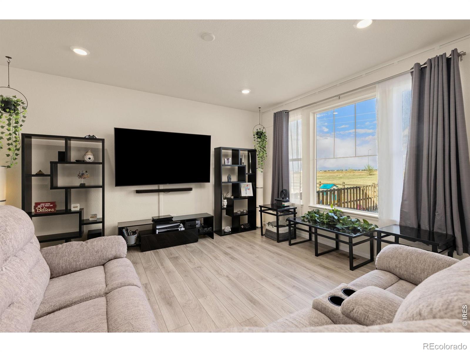 322 N Patsburg Street Aurora CO 80018