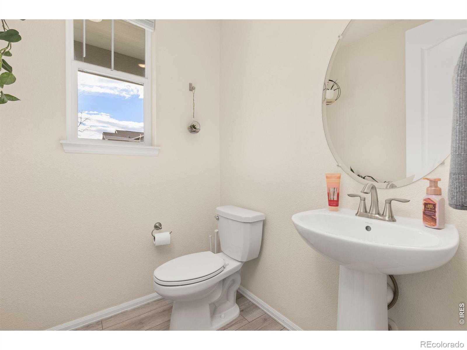 322 N Patsburg Street Aurora CO 80018
