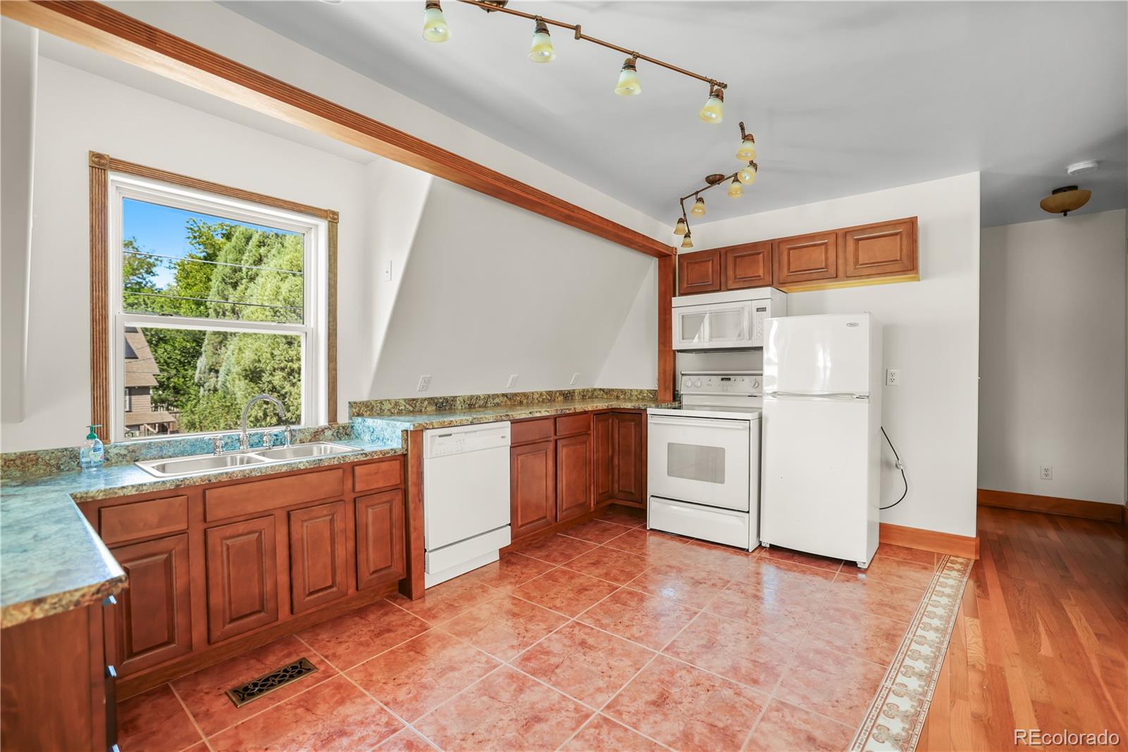 2307 N Greenwood Pueblo CO 81003