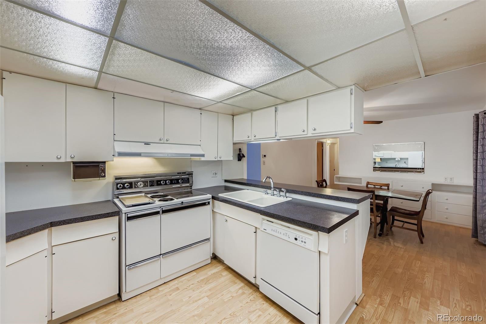 1693 S Elm Street Denver CO 80222