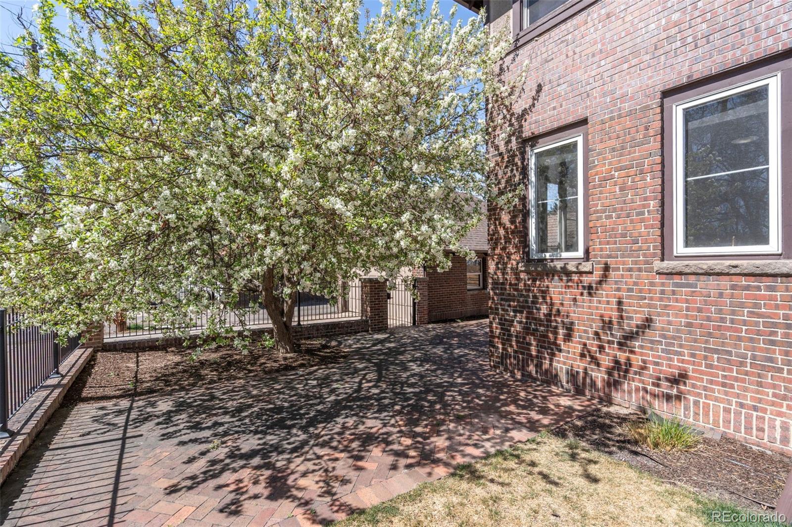 2833 E 8th Avenue Denver CO 80206