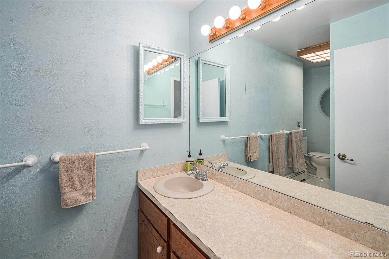 1482 S Lansing Street Aurora CO 80012