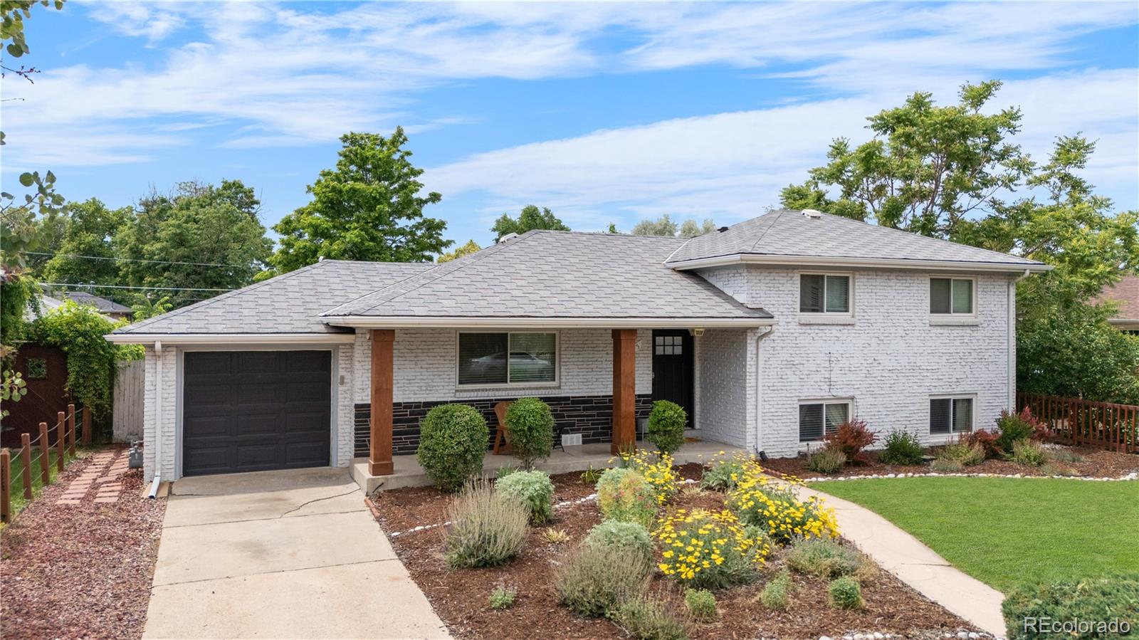 2075 Oakland Street Aurora CO 80010