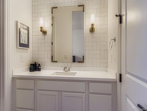 27460 E Lakeview Drive Aurora CO 80016