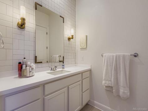27460 E Lakeview Drive Aurora CO 80016