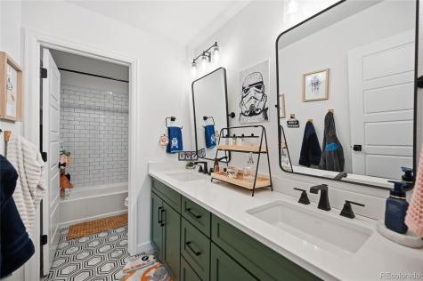 7254 S Waterloo Way Aurora CO 80016