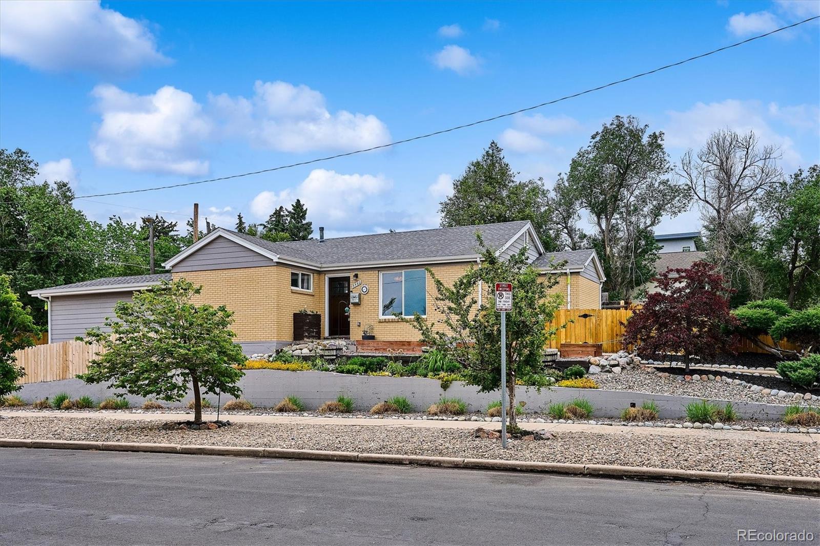 3560 N Steele Street Denver CO 80205