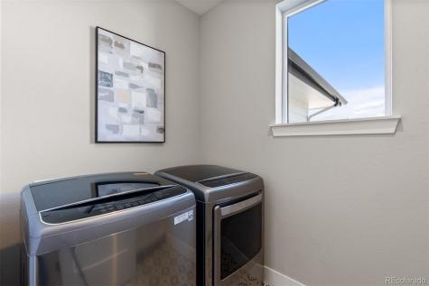 5932 Los Olivas Point Parker CO 80134