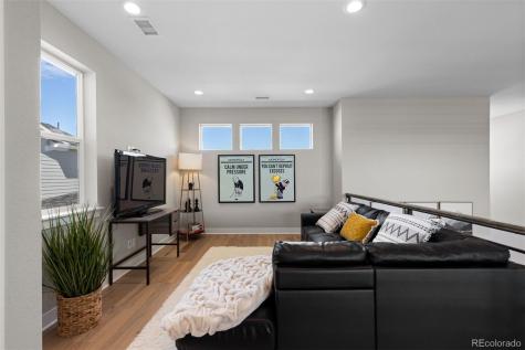 5932 Los Olivas Point Parker CO 80134