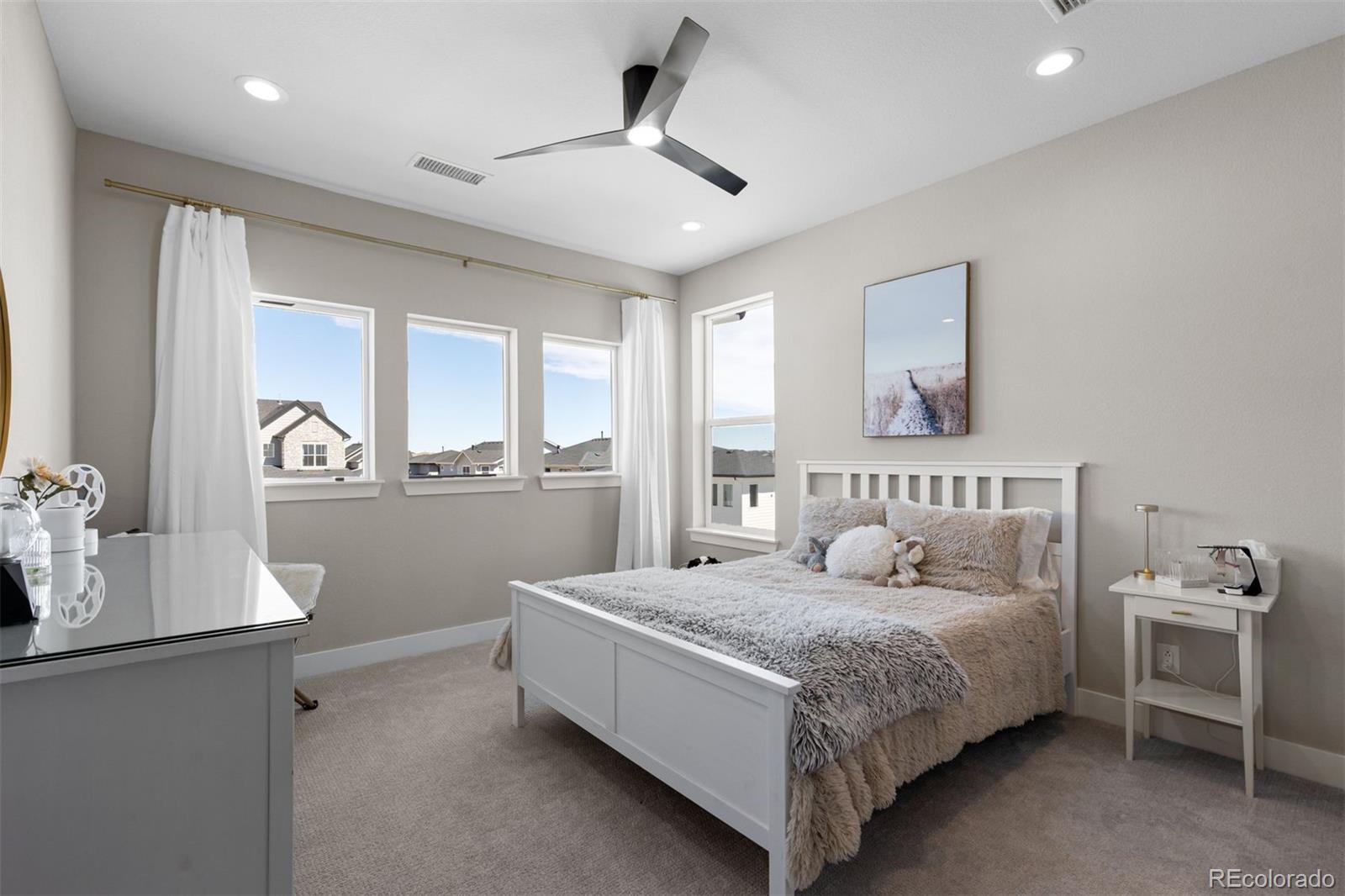 5932 Los Olivas Point Parker CO 80134