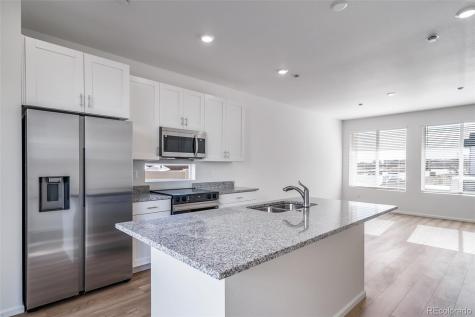 46569 Sunflower Lane Bennett CO 80102