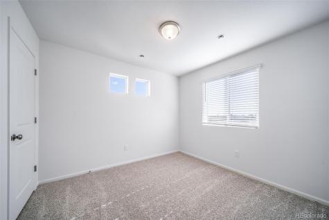 46569 Sunflower Lane Bennett CO 80102