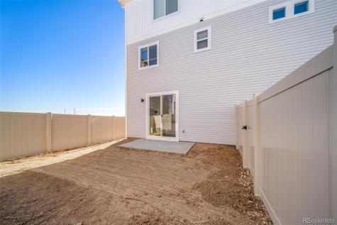 46569 Sunflower Lane Bennett CO 80102