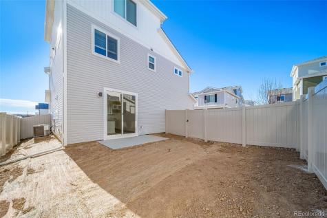 46569 Sunflower Lane Bennett CO 80102