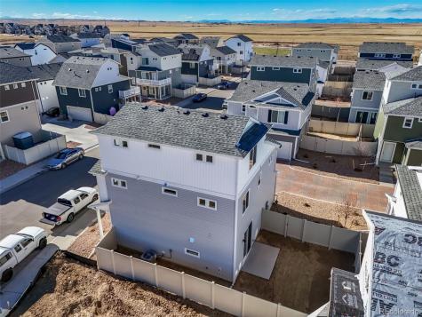 46569 Sunflower Lane Bennett CO 80102