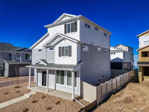 46569 Sunflower Lane Bennett CO 80102