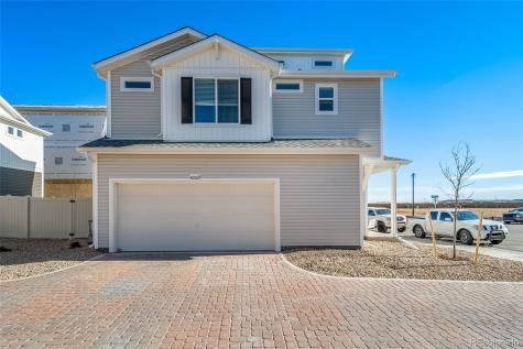 46569 Sunflower Lane Bennett CO 80102