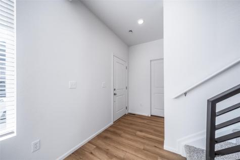 46569 Sunflower Lane Bennett CO 80102