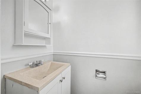 1042 Yuba Street Aurora CO 80011