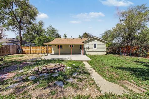 1042 Yuba Street Aurora CO 80011
