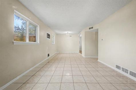 1042 Yuba Street Aurora CO 80011