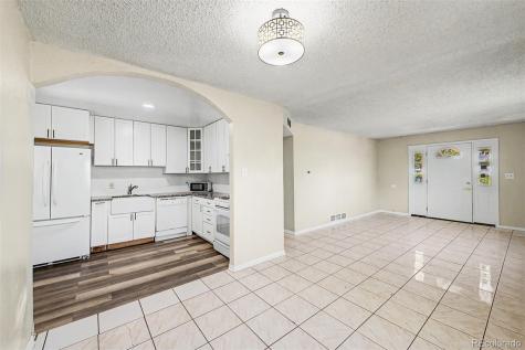 1042 Yuba Street Aurora CO 80011