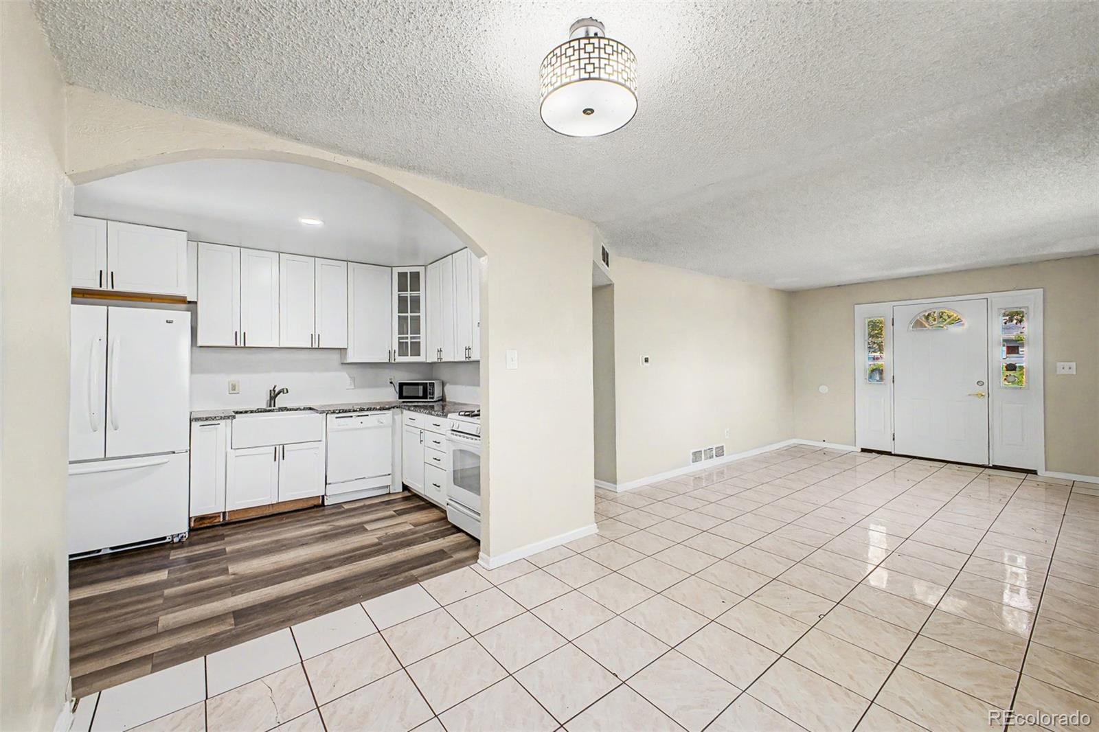 1042 Yuba Street Aurora CO 80011