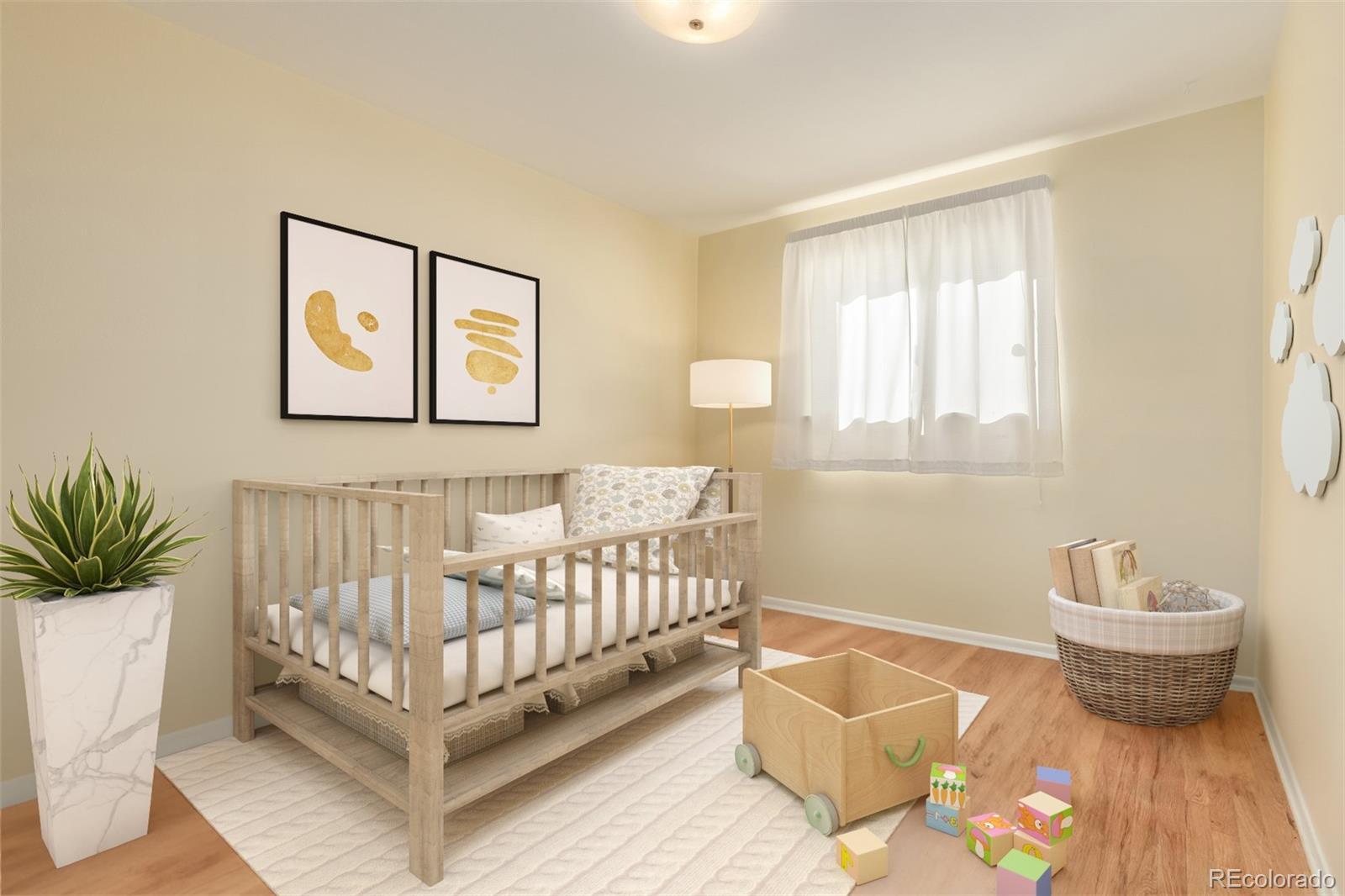 539 Newark Street Aurora CO 80010