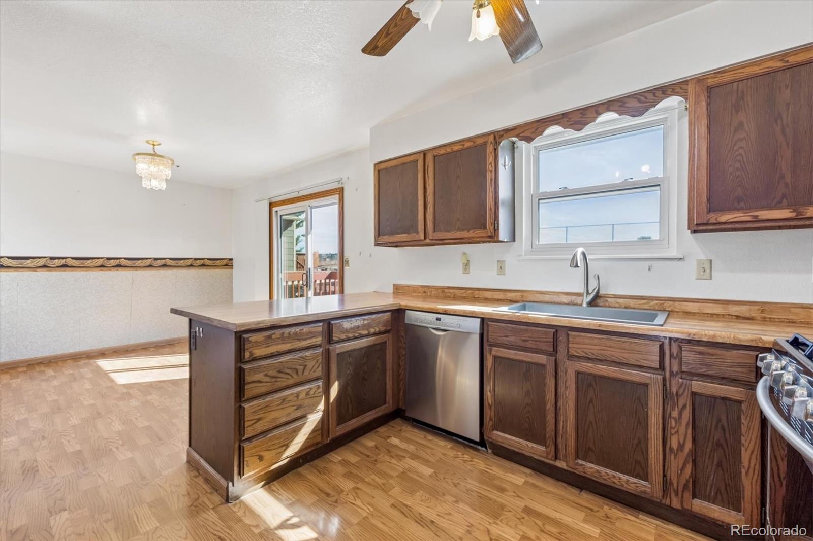 978 Oakwood Drive Castle Rock CO 80104
