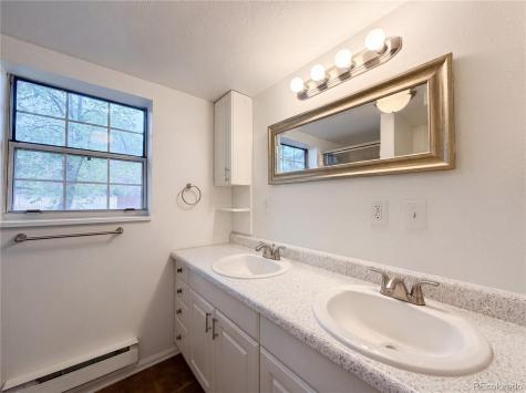 2114 S Eagle Court Aurora CO 80014