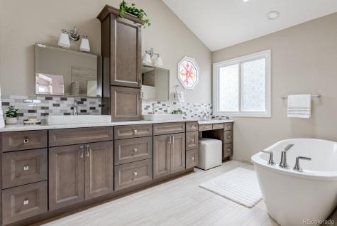 1914 Terrace Drive Highlands Ranch CO 80126