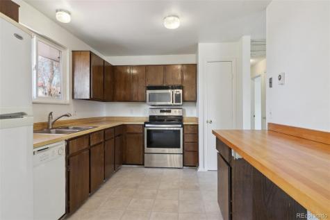 1755 S Yampa Way Aurora CO 80017