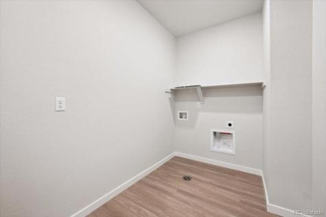 4749 N Valdai Court Aurora CO 80119