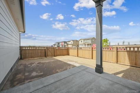 4749 N Valdai Court Aurora CO 80119