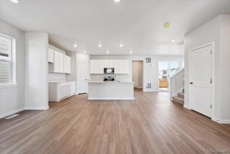 4749 N Valdai Court Aurora CO 80119