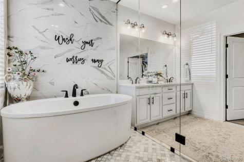 27841 E Lakeview Drive Aurora CO 80016