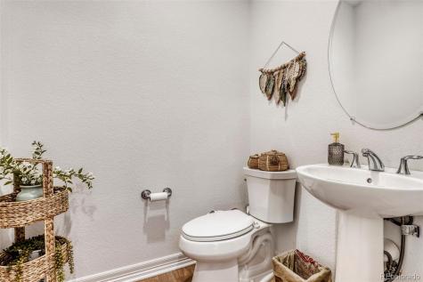 27841 E Lakeview Drive Aurora CO 80016