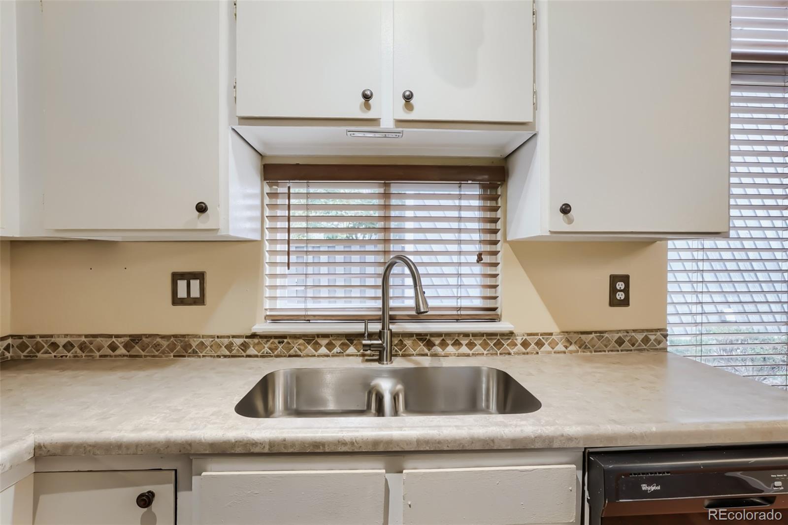 10223 E Peakview Avenue Englewood CO 80111