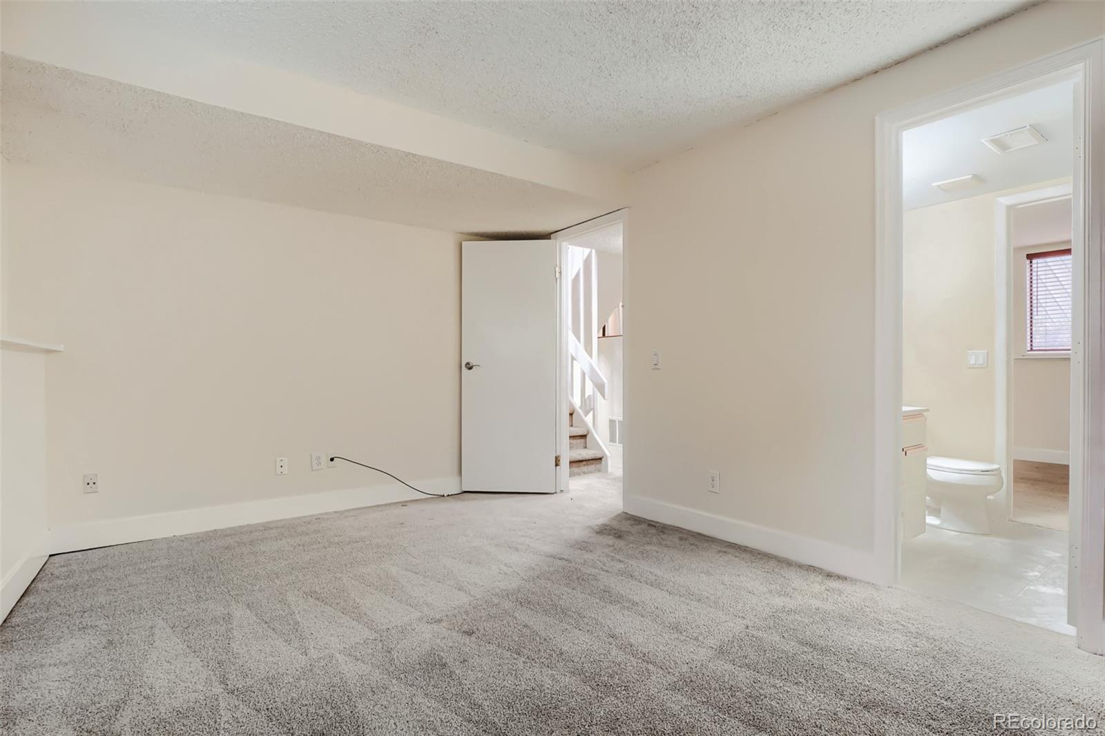 10223 E Peakview Avenue Englewood CO 80111