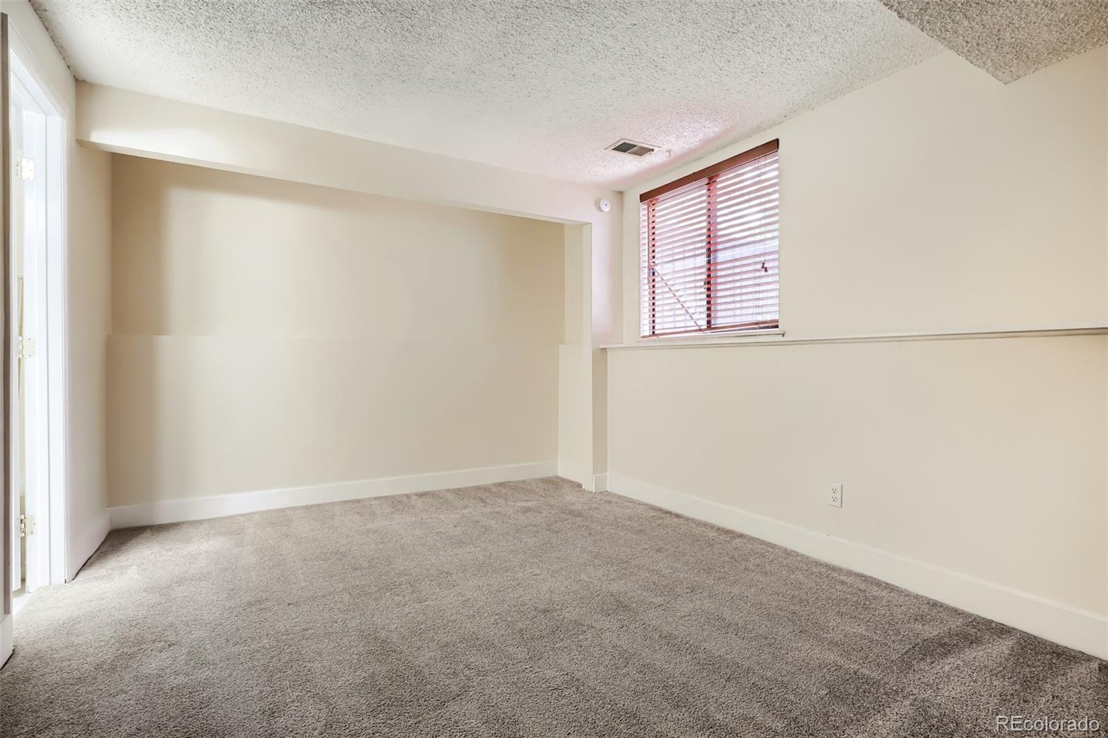 10223 E Peakview Avenue Englewood CO 80111