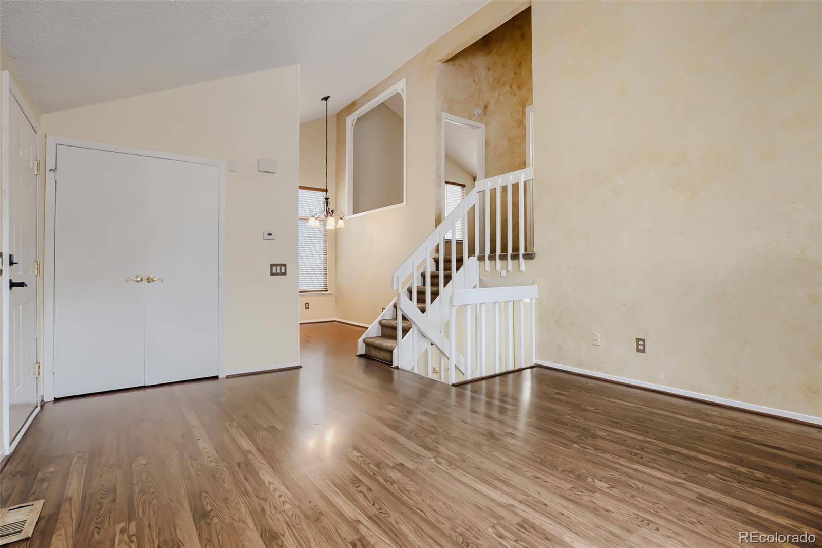 10223 E Peakview Avenue Englewood CO 80111