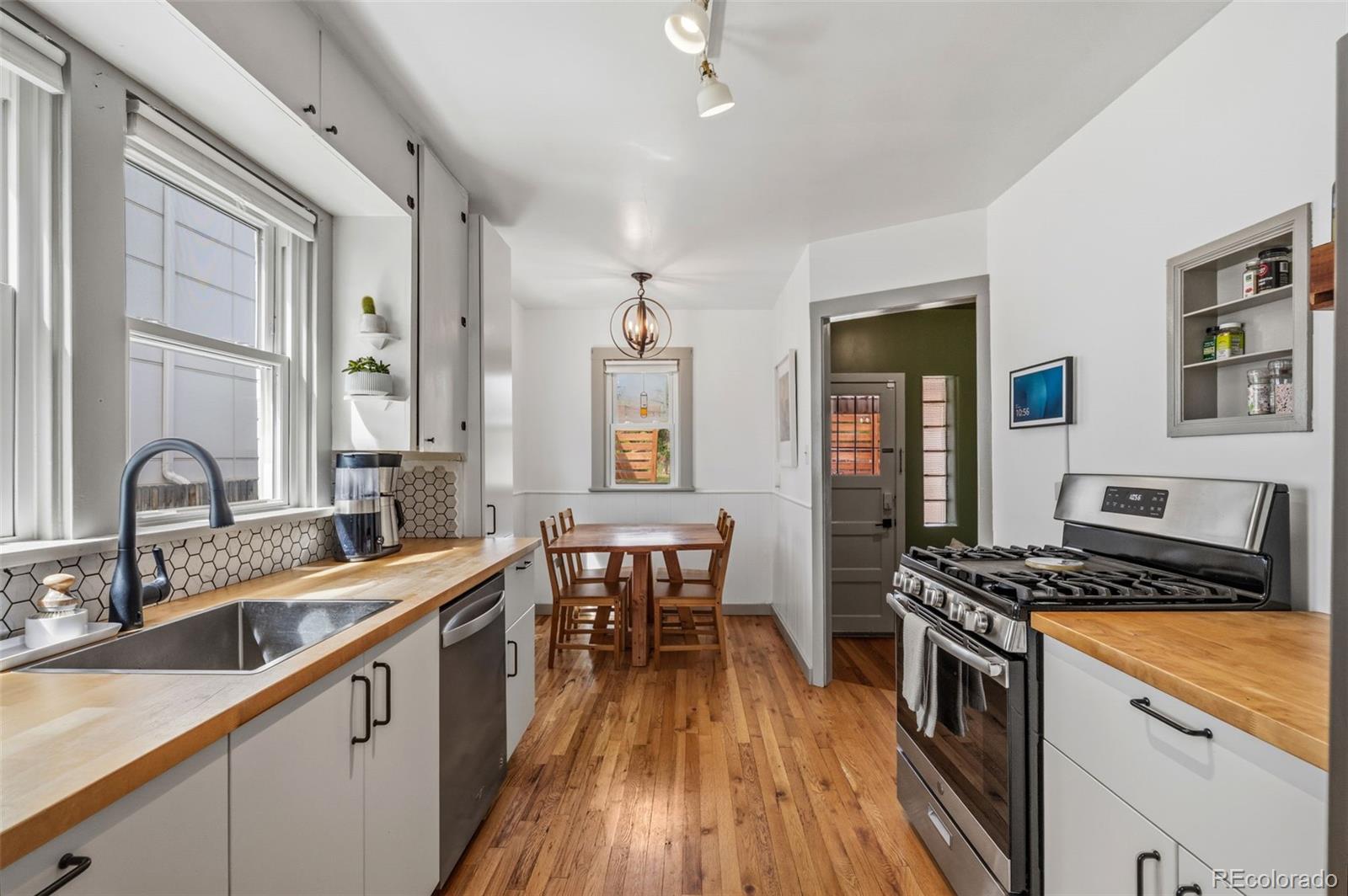 1095 Carr Street Lakewood CO 80214